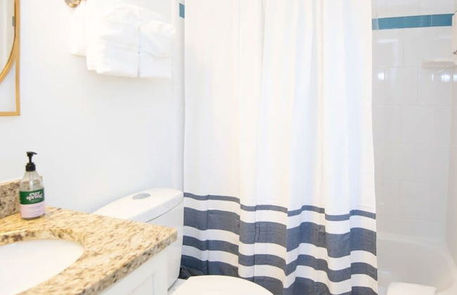 Fort Pierce - 2BD 2BA Tropical Surfside Retreat - Photo 12