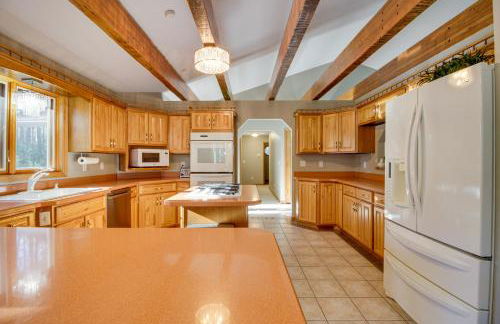 Peaceful Hibbing Getaway Heated Floors, Fire Pit! - Foto 8