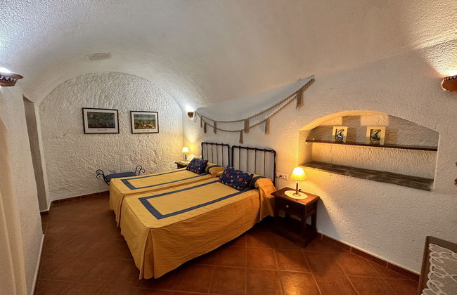 Cuevas la Granja - Foto 38