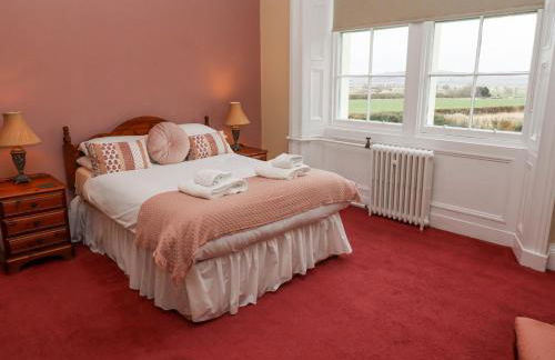 Cheviot Manor - Photo 32