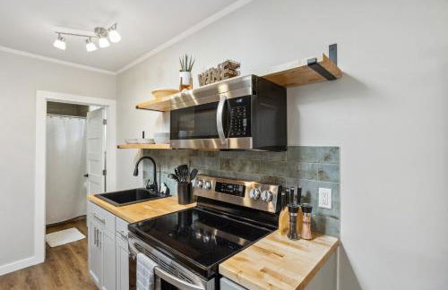 Pet-Friendly Kent Vacation Rental, Walk to Lake! - Foto 6