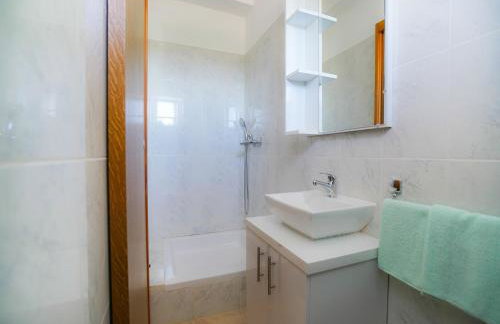 Holiday Home in Prkos With Private Pool - Foto 68