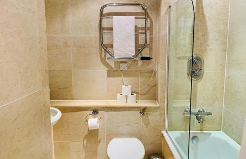 4 Bedroom House Central London - Free Parking - Foto 10