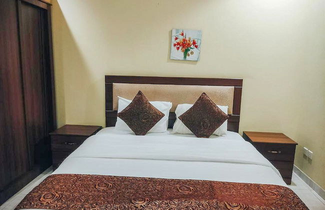 Al Ghubaishi Plaza - Photo 20