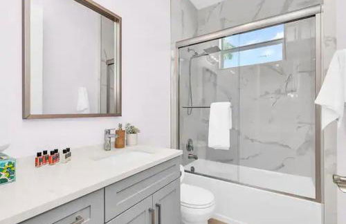 Opulence & Serenity at Our Luxury Home in Jupiter! - Photo 35