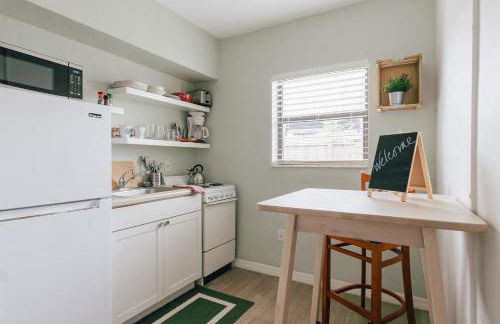 Private Studio Walk to Beach -- Apartment 2 - Foto 7