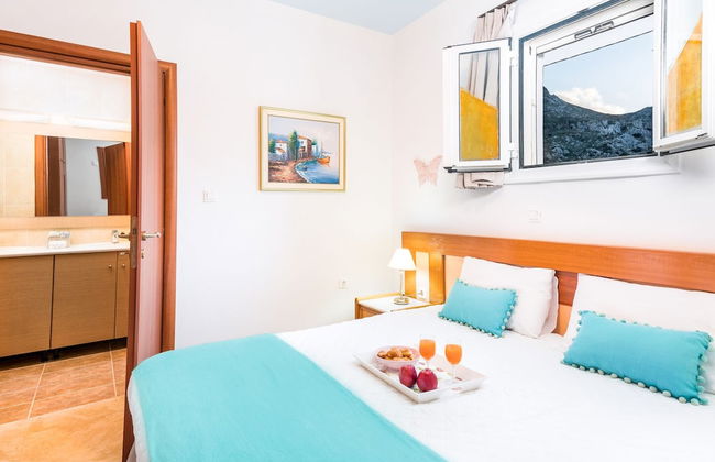 Villa Frati Gorge - Photo 9