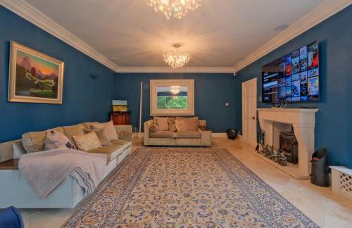 5BDR Luxe Villa By Torr Property Group Short Lets & Serviced Accommodation With Free Parking & River View Stratford-Upon-Avon - Foto 36