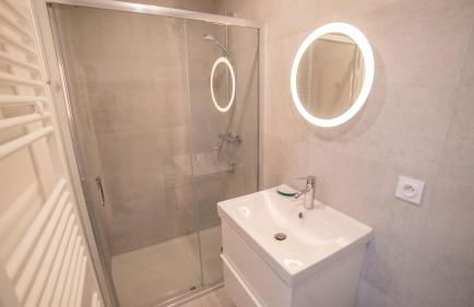 La Maison de la Douce Heure, 4 appartements climatisés avec jardin au centre ville proche des Thermes - Foto 41