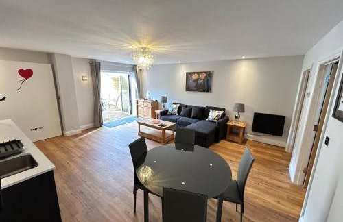 Stansted Airport Stay, Parking and Luxury Suite - Foto 14