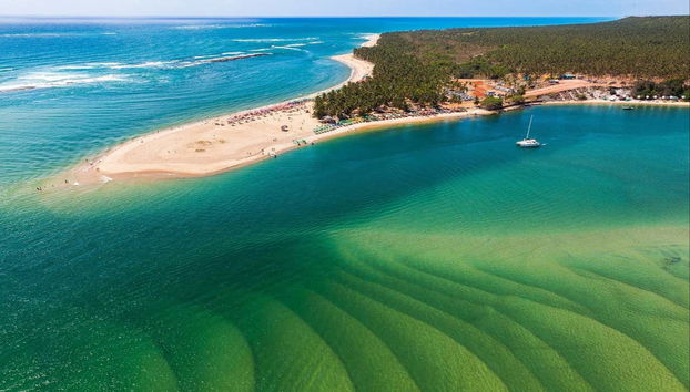 Colores turquesas y verdes del mar en Gunga