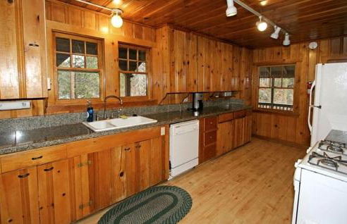 Spacious Riverfront Cabin Rental Perfect for Large Groups near Sonora, California - Foto 3