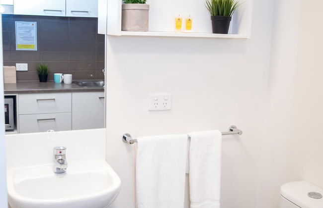 Deakin Residential Services - Foto 10