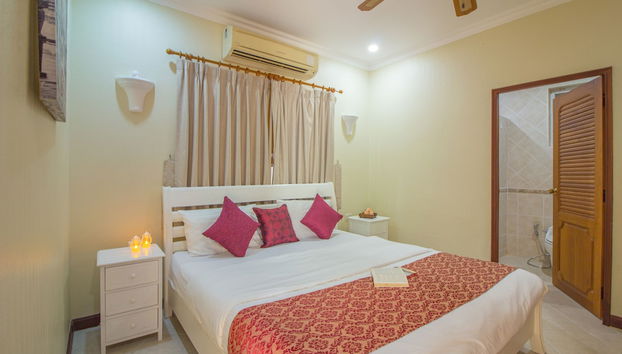 2 Bed Majestic Villa Near Beach - Foto 4, Habitación