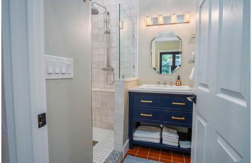 Exquisite Studio Guesthouse Near Downtown's Core! - Foto 13