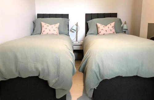 Emerson House, dog friendly with log burner close to waters edge and harbour - Photo 38