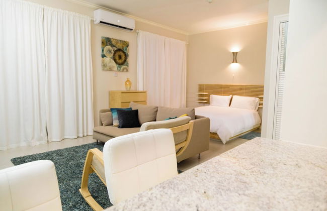 CTBH at EI8HT Super Studios - Foto 9