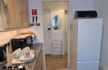 SWANAGE WELL PRESENTED 2 BEDROOM APARTMENT CLOSE to BEACH - Photo 4