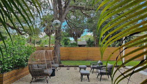 -Disco Bungalow- One third mile to FTL Marine Center - Foto 4, Garden, sunbed, Garden view