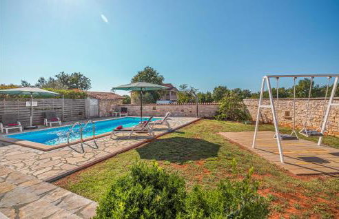 Four-Bedroom Holiday Home In Golubovo - Foto 9