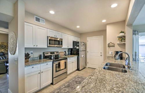 Patio and Pool Access! Peaceful Home in Sun City - Foto 9