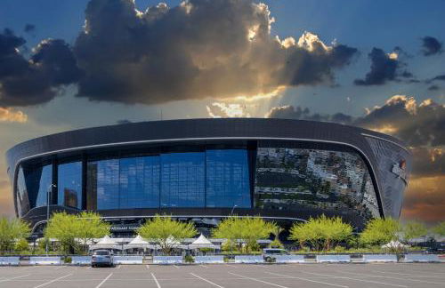 Lux life! Central location for business or play! - Foto 28