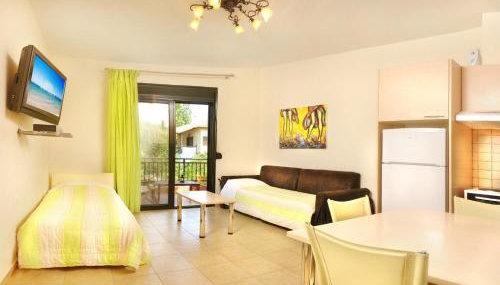 Avra Apartments - Photo 4