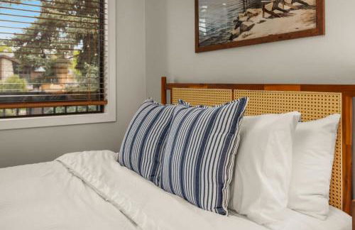 Paddle & Pine - Lake Views & Private Dock Access - Photo 24