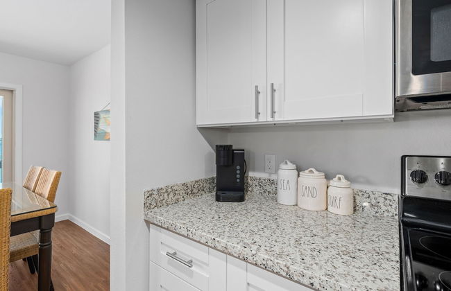 Bay Breeze Bungalow by Miss Kitty’s - Foto 1