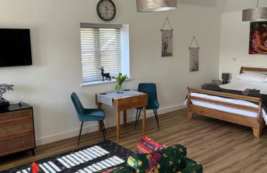 Blundens Holiday Lets - Hatfield - Photo 10