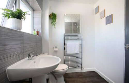 Maltby House, Rotherham for contractors & Families, free private parking, fast wifi, spacious,WIFI etc - Foto 45