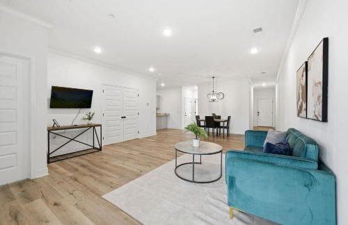 Relaxing 2BR2BA Space Modern Comfort - Foto 1