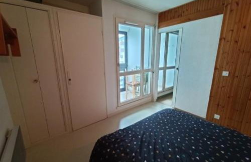 Appartement cosy 6 pers, proche pistes, balcon, casier à skis, parking gratuit - FR-1-602-25 - Foto 6