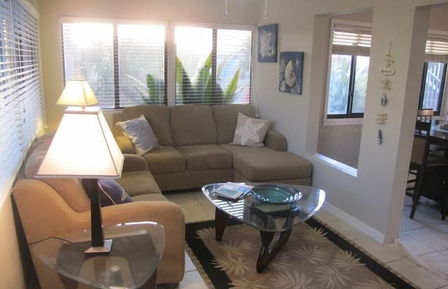 Fabulous one Bedroom in West Bay - Photo 6