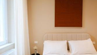 Balcony Double Suite - 3 min walk to Benina Express - Foto 2