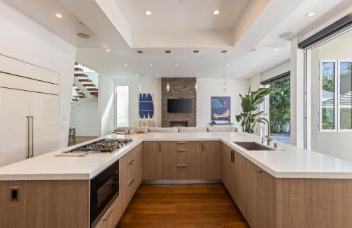 5BR Modern West Hollywood Retreat - Foto 72