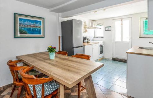 3 Bedroom Amazing Home In Opuzen - Foto 4