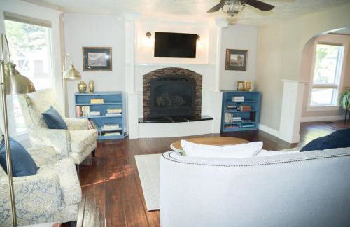 Historic and Charming Birch House - Foto 25