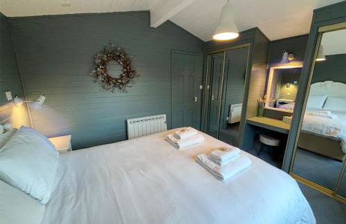 Lapwing Lodge with loch and mountain view - Foto 10