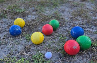 5 Mins from beach and has pool, hot tub, games, pet friendly - Foto 39