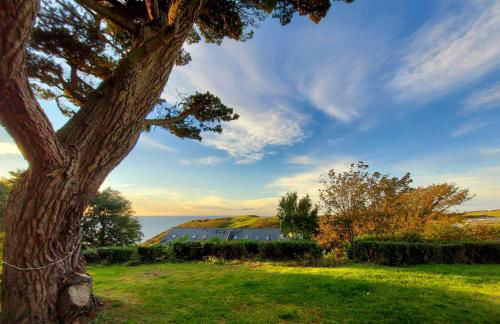 Flat 1 High Tide House, Mortehoe - beautifully designed ground floor flat with sea views and garden - Foto 1