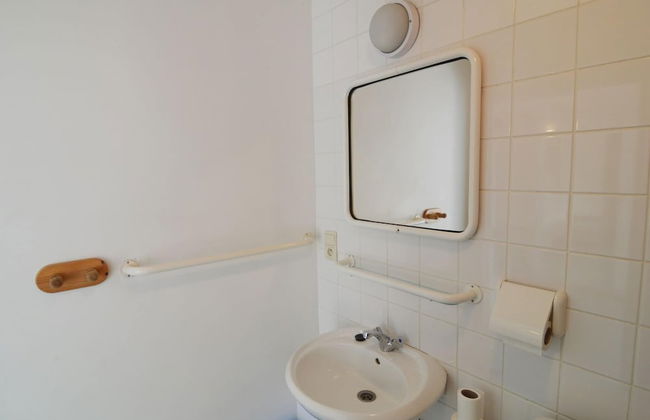 Modern Farmhouse in Chassepierre With Terrace - Photo 22