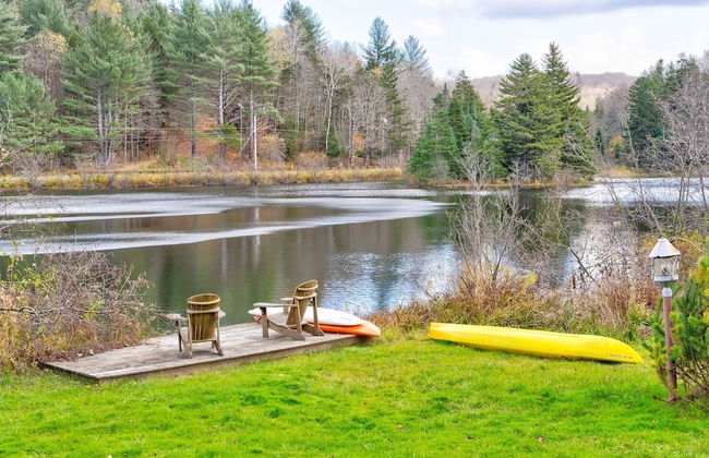 Mount Snow Cabin with Private Hot Tub by RedAwning - Foto 39