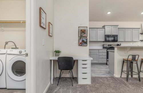 Modern Luxurious 4-bedroom Centrally located home - Foto 51