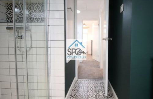 Modern 3BR Home-5 Guests-Business-Families-Netflix-Free Parking & WiFi - Foto 14