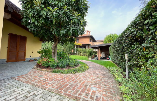 Modern Apartment, Private Garden, 25km From Milan - Photo 11