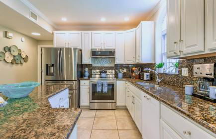 Baypoint Oasis by Last Key Realty - Photo 2