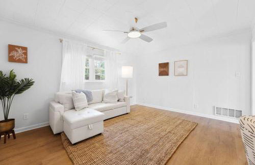 Family Home and Private Backyard - Foto 25