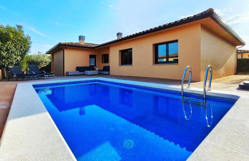 Casa con piscina en L'Estartit - Foto 1