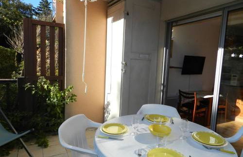 Studio coin nuit avec terrasse et parking privatif à Bormes-les-Mimosas - FR-1-251-900 - Foto 16